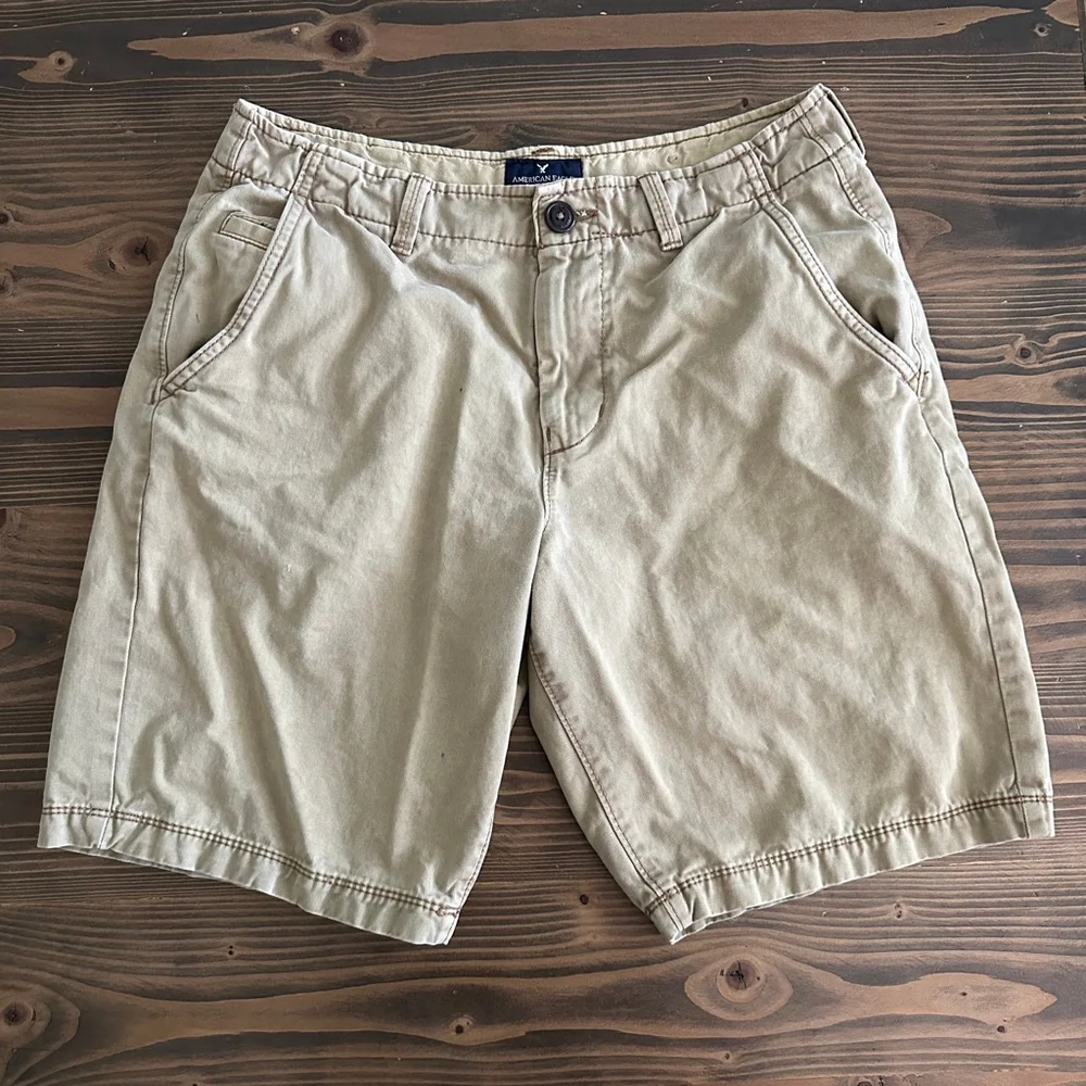 Men’s American Eagle Khaki Classic Flat Front Cotton Shorts Waist 31 Summer